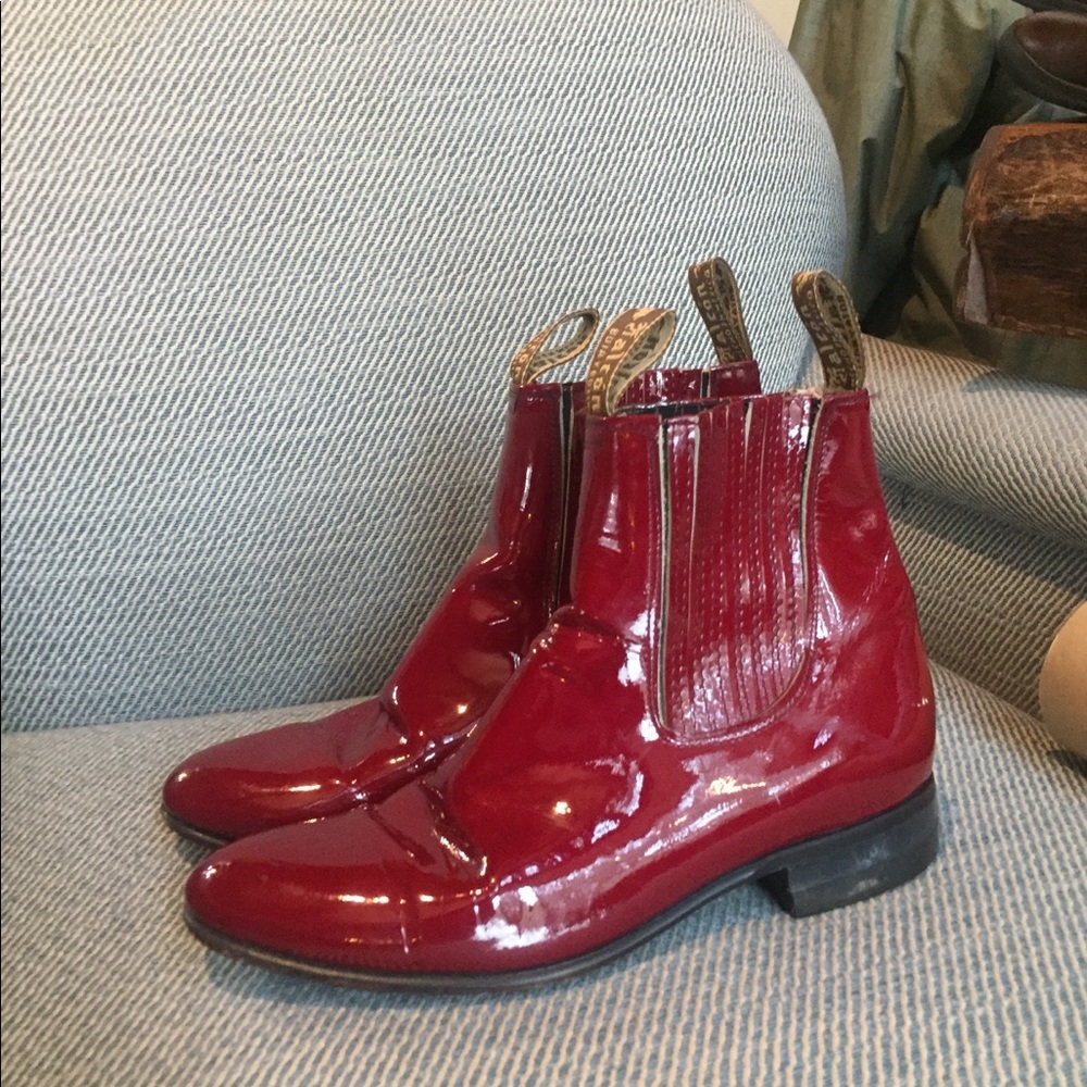 VINTAGE 60’s Patent Leather Ankle Boots